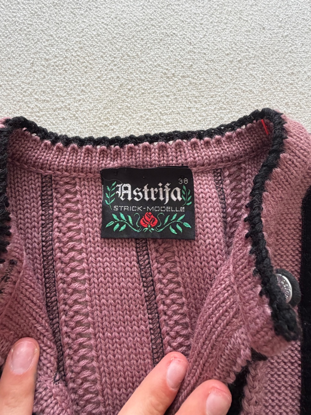 Vintage Wool Dusty Rose Knit Button-Up Sweater with Black Trim - Picture 4 of 5